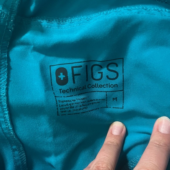 Teal Figs scrubs set, medium size, lightly used, no wear and tear or stains! - Picture 1 of 5